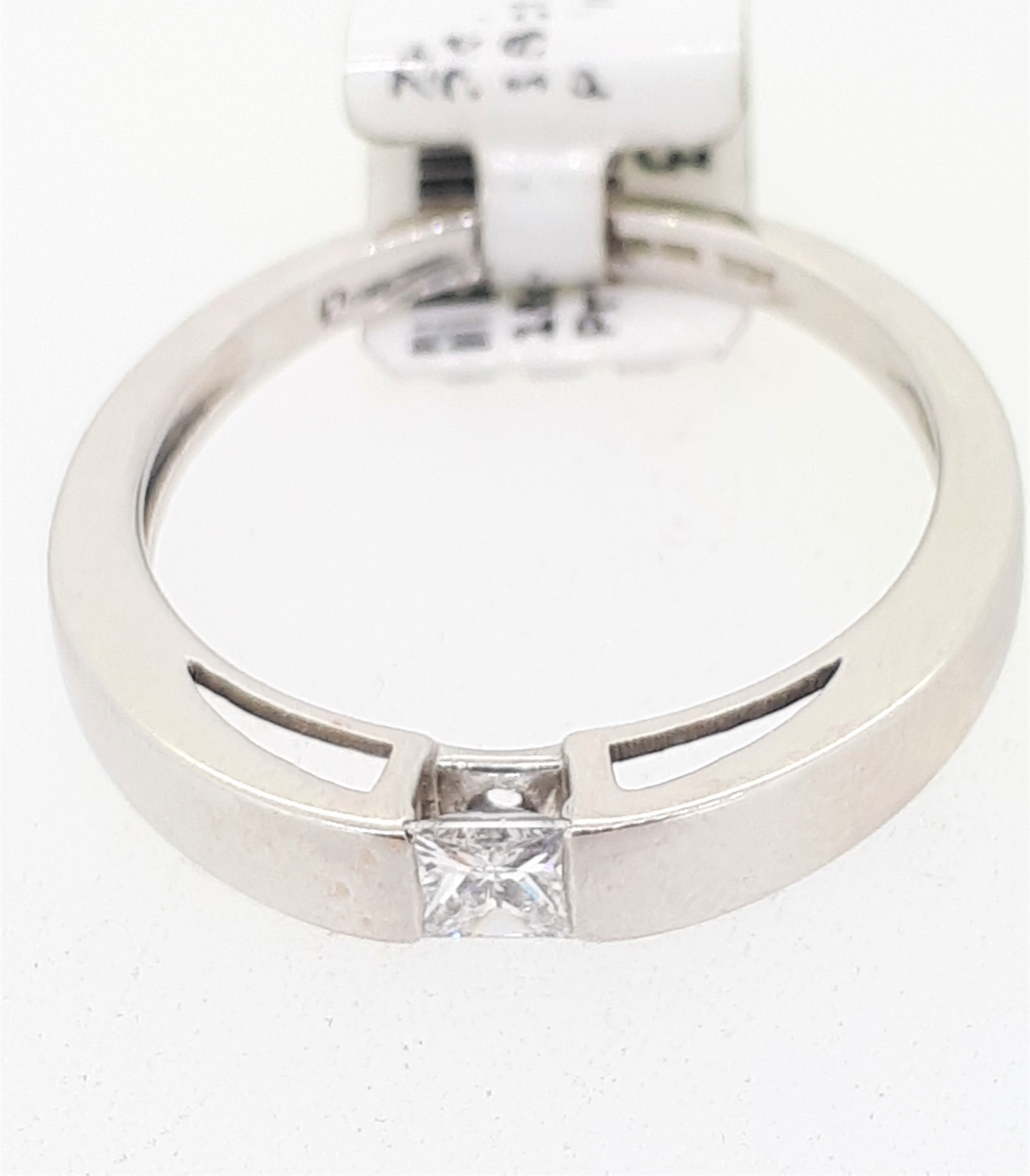 18ct (750) White Gold 0.20ct Princess Diamond Rub Set Ring - Image 5 of 5