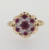 9ct (375) Yellow Gold Red & White Stone Cluster Ring