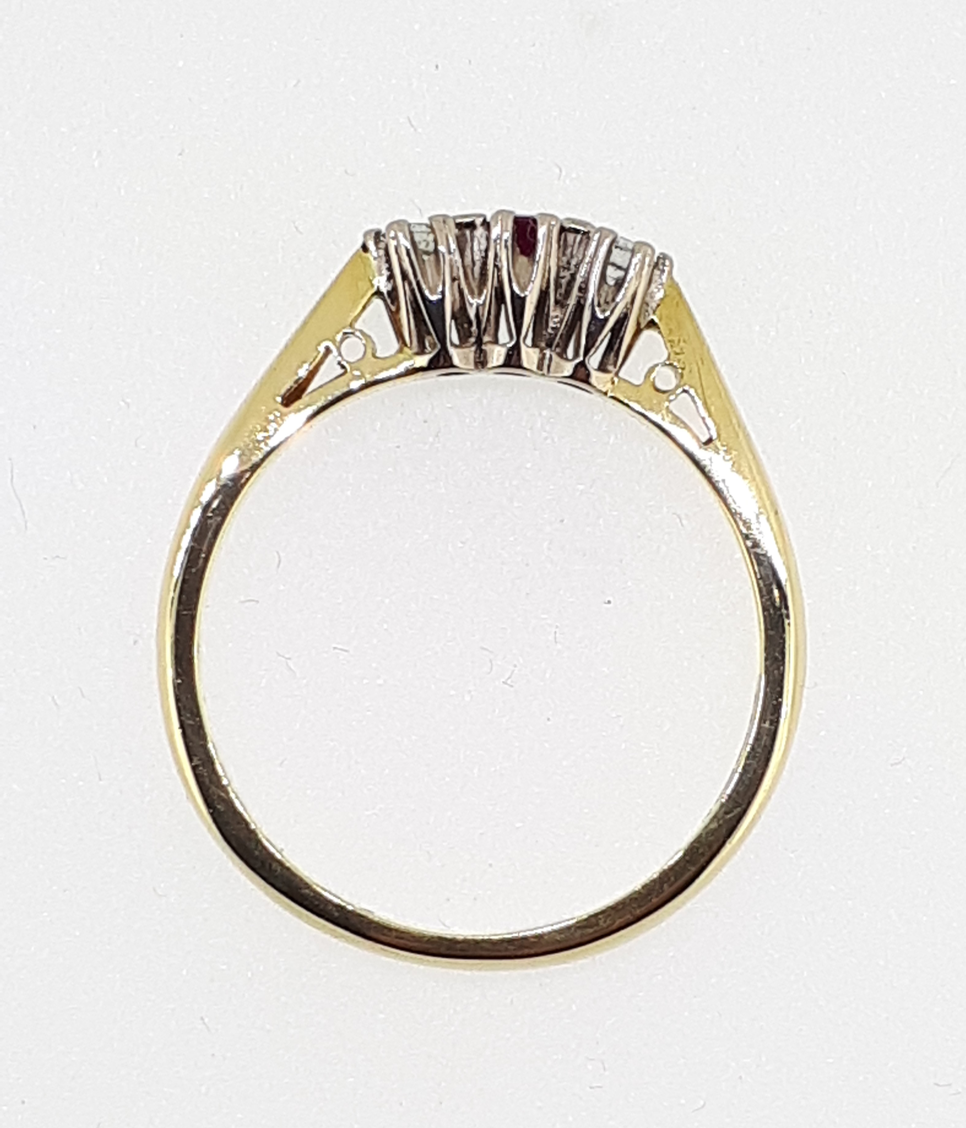 18ct (750) Yellow Gold Ruby & Diamond Three Stone Ring - Image 7 of 7