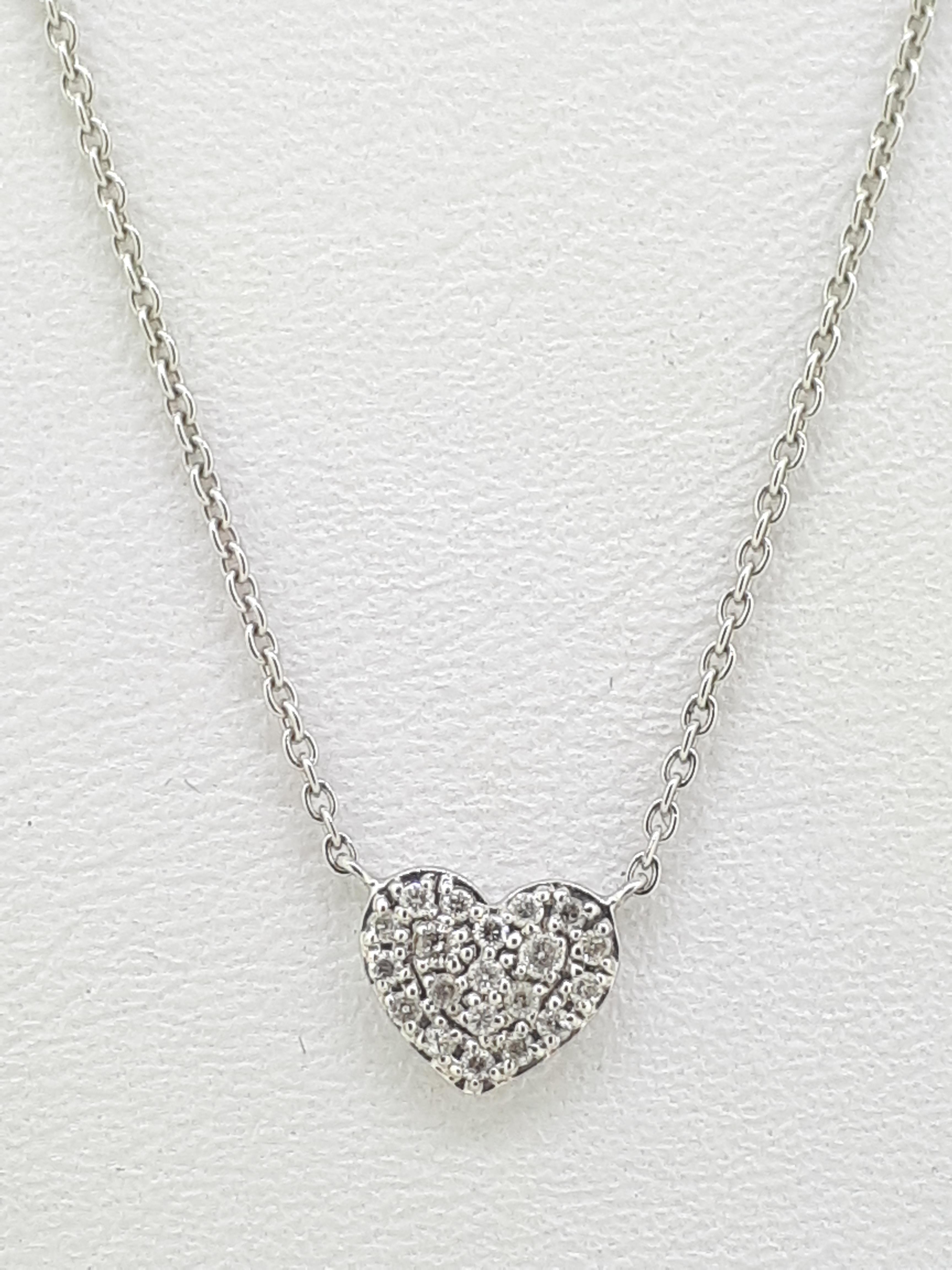 9ct White Gold 0.07ct Diamond Heart Pendant Necklace - Image 2 of 5