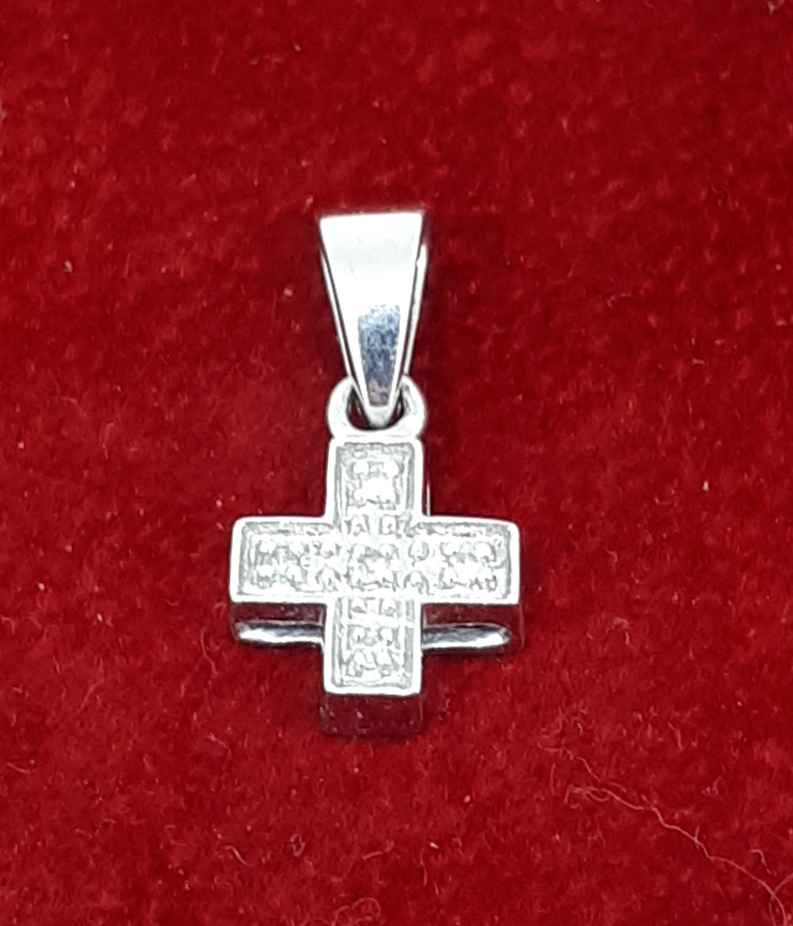 9ct (375) White Gold Diamond Cross Pendant - Image 5 of 6