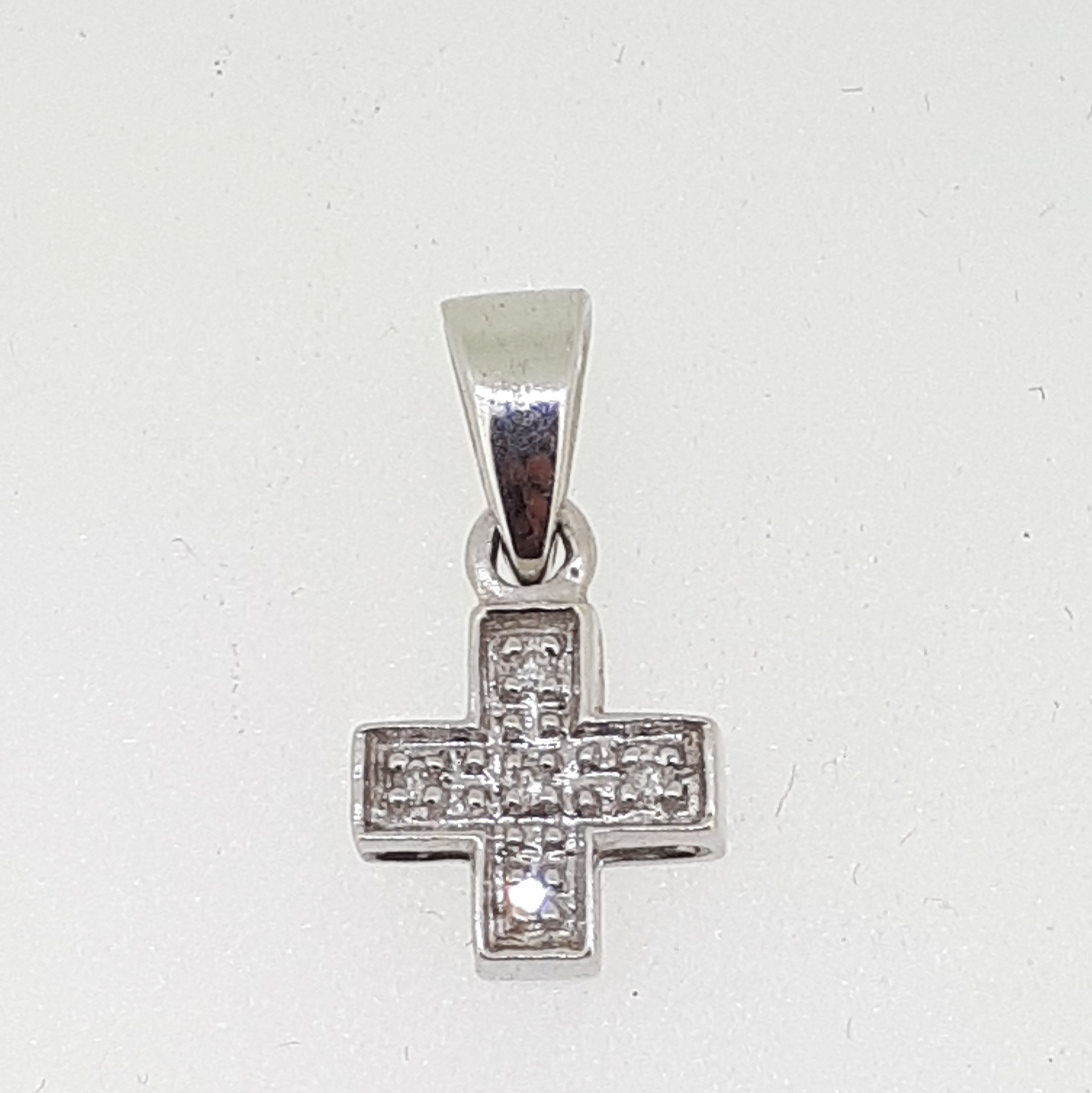 9ct (375) White Gold Diamond Cross Pendant