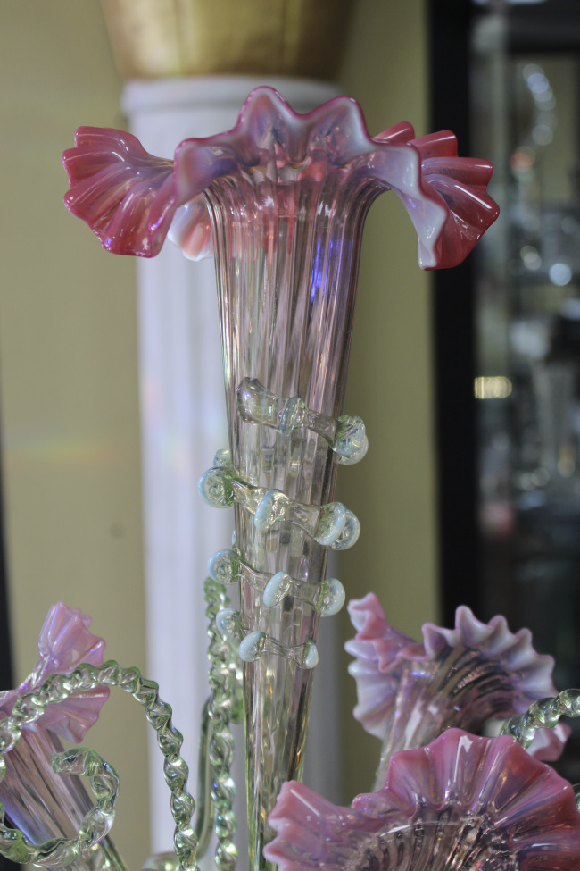 English Victorian Pink Vaseline Glass Epergne - Image 2 of 6