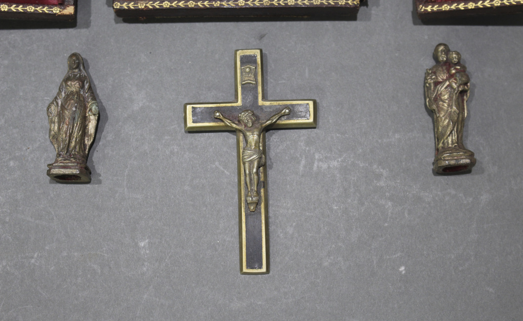 Antique Cased Crucifix Set - Image 5 of 12