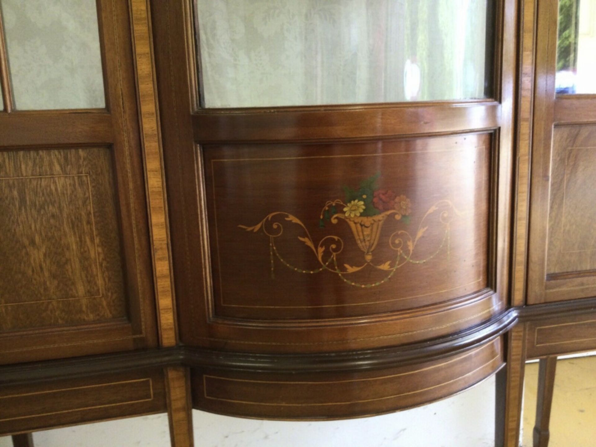 Late Victorian Glazed Mahogany Inlaid Bow Fronted Display Cabinet - Image 5 of 9