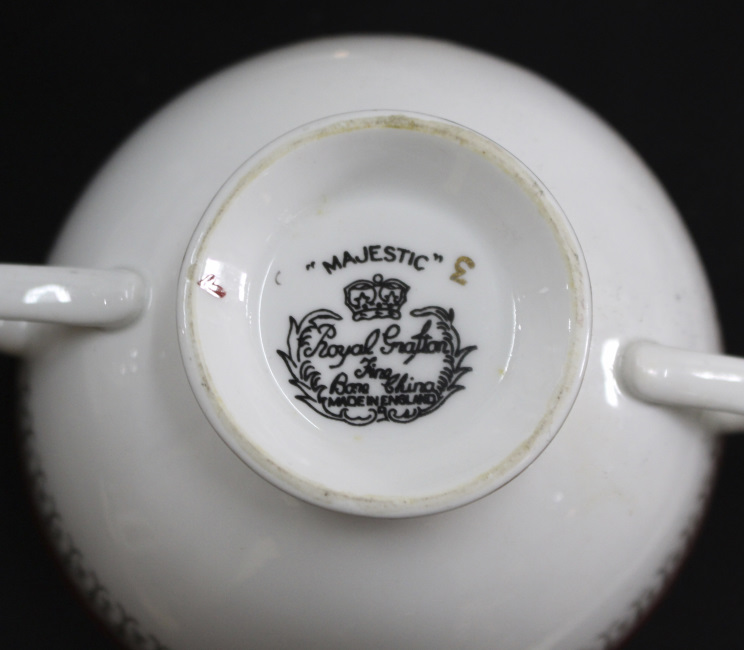Royal Grafton Majestic Red & White Part Dinner Service - Image 2 of 2