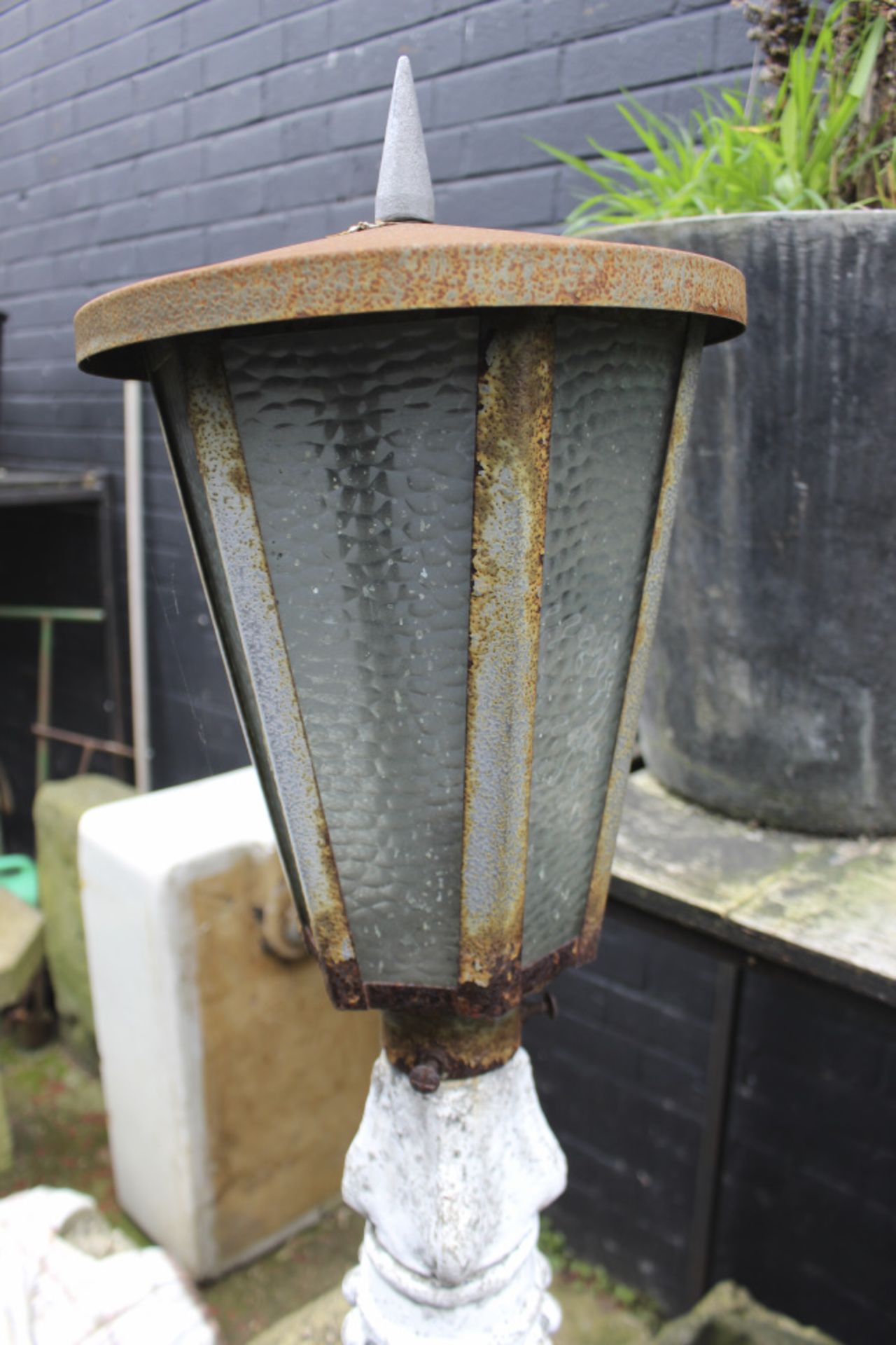 Stone Effect Street Lamp - Image 2 of 4