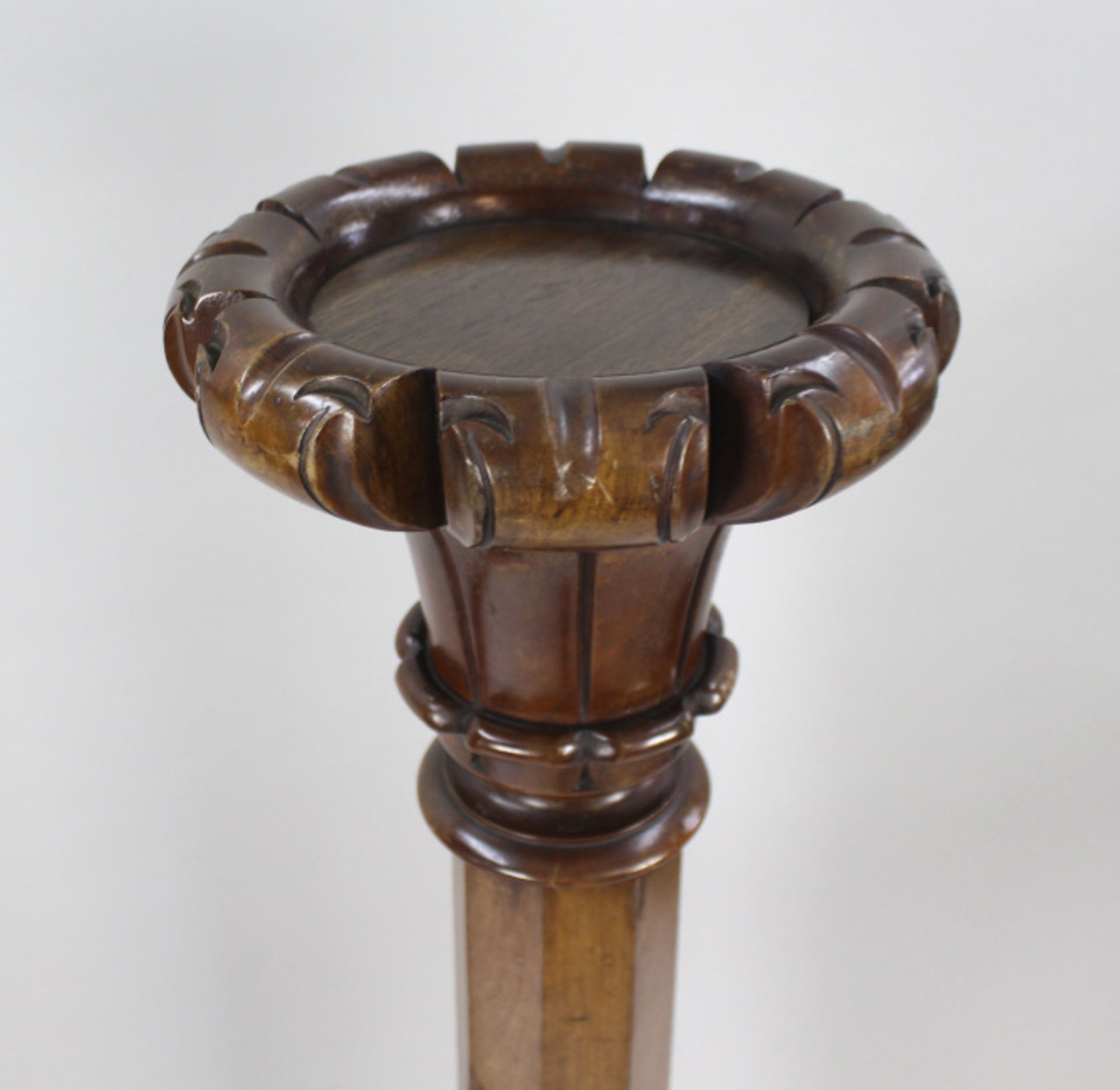 Pair of Early Victorian Carved Mahogany Pedestals - Image 7 of 10