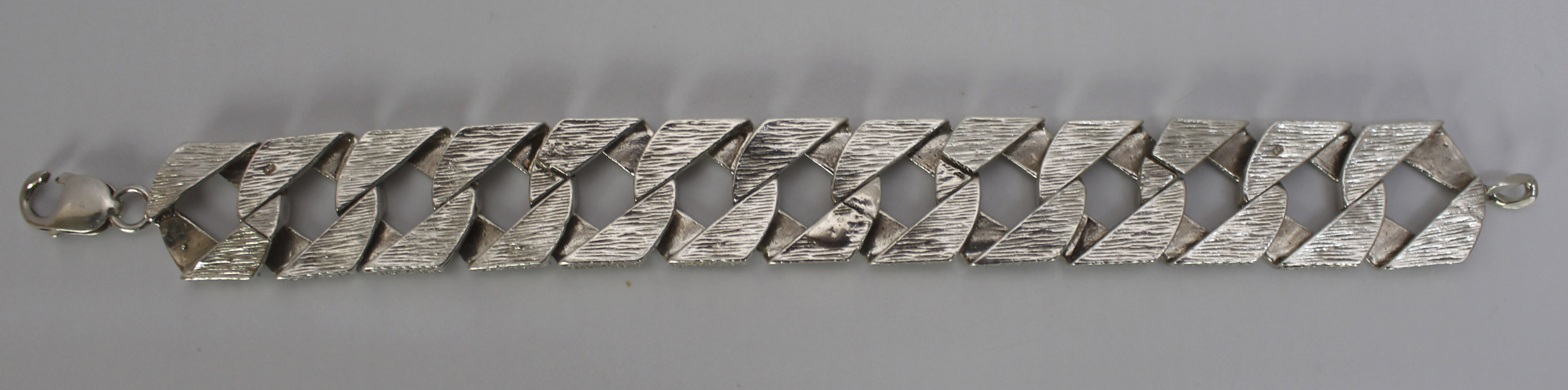 Solid Silver 9 inch Cuban Link Bracelet - Image 2 of 3