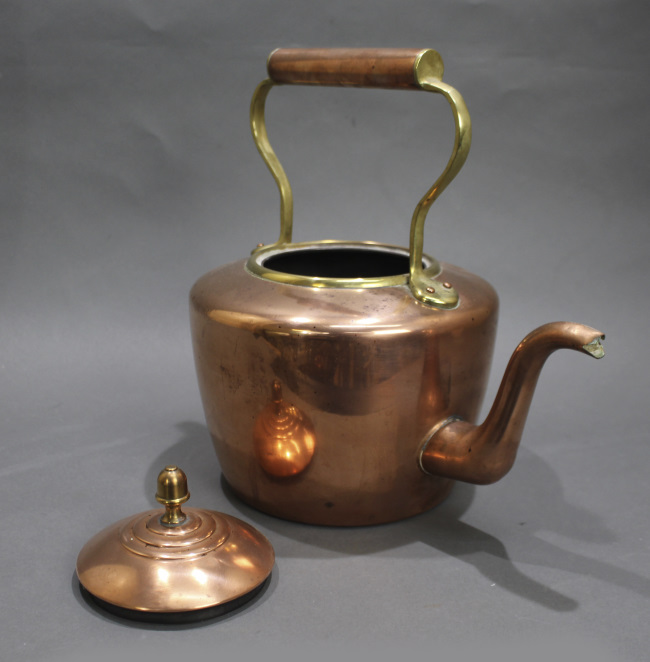 Large Antique English Copper Kettle - Image 3 of 5