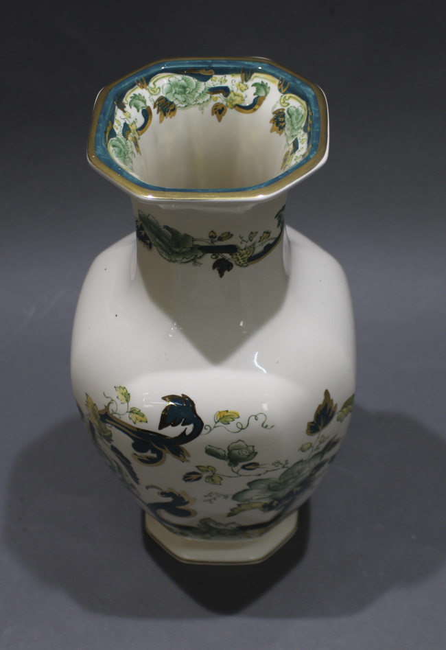 Mason's Ironstone Green Chartreuse 12 inch Vase - Image 5 of 6