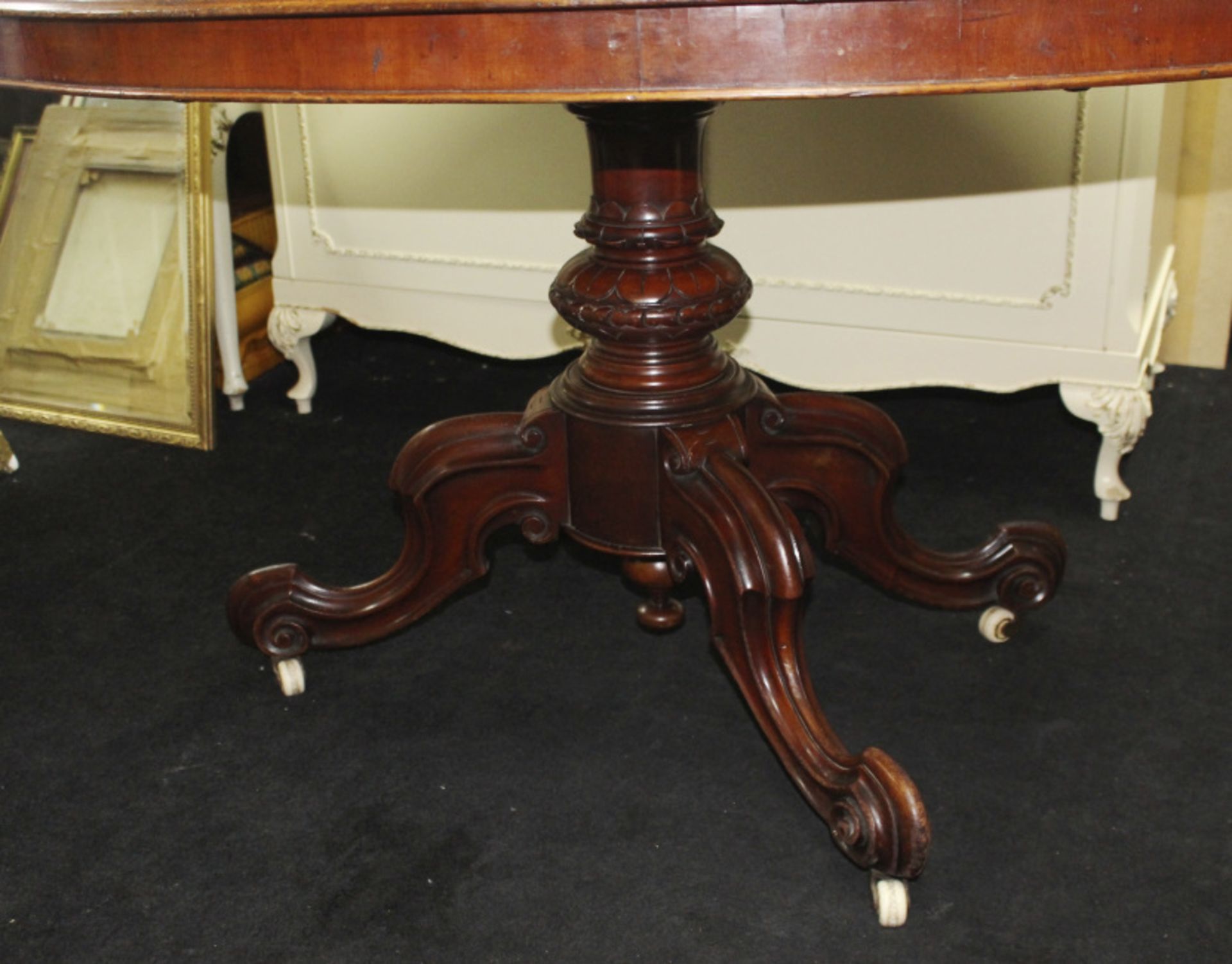 Mahogany Late 19th c. Oval Table - Image 2 of 8