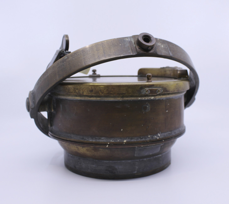 Early 20th c. Bronze Gimballed Compass by F.Smith & Sons - Image 4 of 11