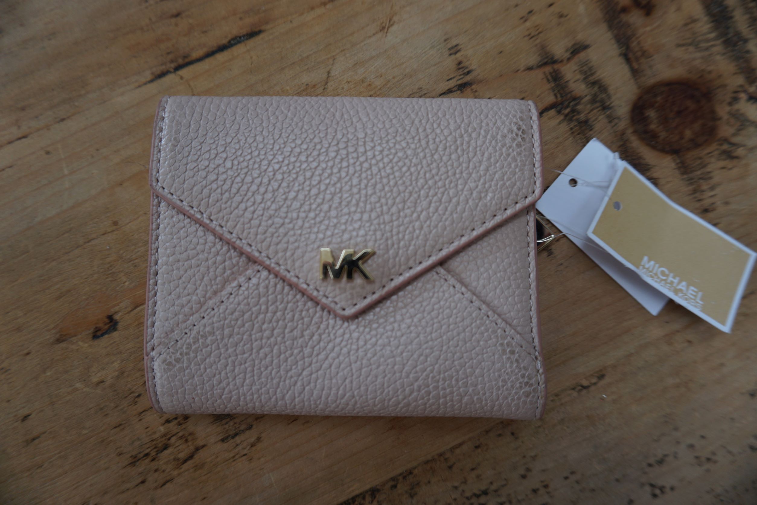 Michael Kors Money Pieces Soft Pink Envelope Trifold Wallet