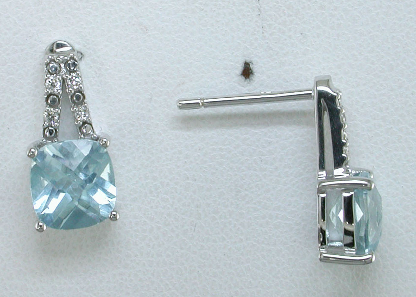 9ct White Gold Diamond And Blue Topaz Earrings - Image 5 of 8