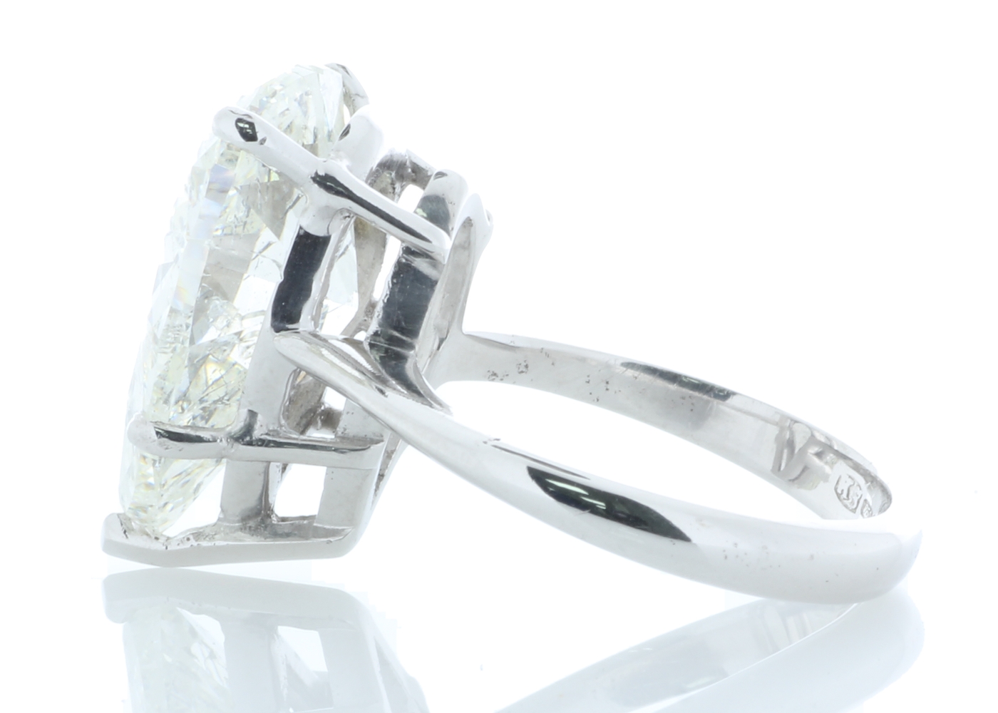 18ct White Gold Pear Shaped Diamond Ring 10.06 Carats - Image 3 of 6