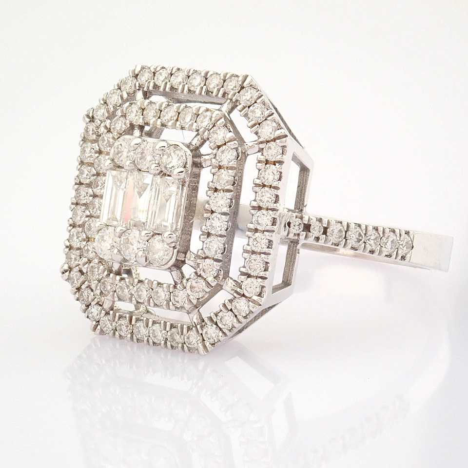 IDL Certificated 14K White Gold Baguette Diamond & Diamond Ring (Total 0.69 ct Stone) - Image 10 of 12