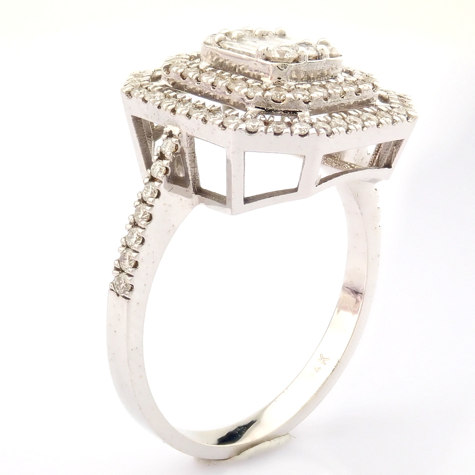 IDL Certificated 14K White Gold Baguette Diamond & Diamond Ring (Total 0.69 ct Stone) - Image 7 of 12