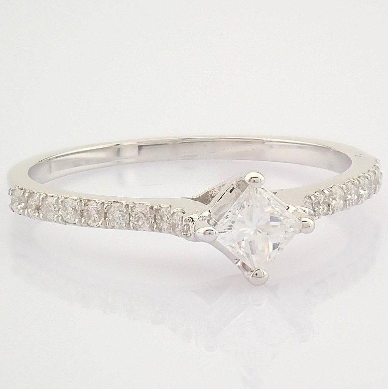 IDL Certificated 14K White Gold Princess Cut Diamond & Diamond Ring (Total 0.4 ct Stone) - Image 8 of 9