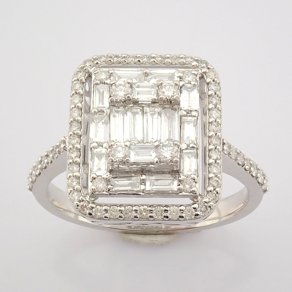 IDL Certificated 14K White Gold Baguette Diamond & Diamond Ring (Total 0.89 ct Stone) - Image 5 of 8