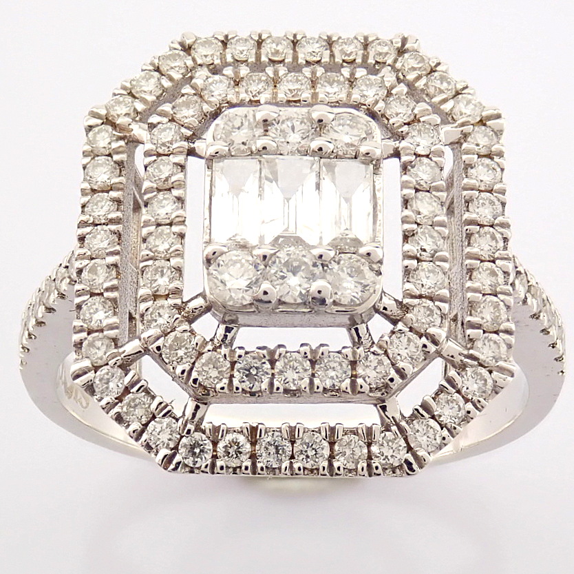 IDL Certificated 14K White Gold Baguette Diamond & Diamond Ring (Total 0.69 ct Stone)