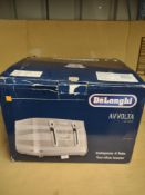 Delonghi Avvolata Class 4 Slice Toaster RRP £120 Grade U.