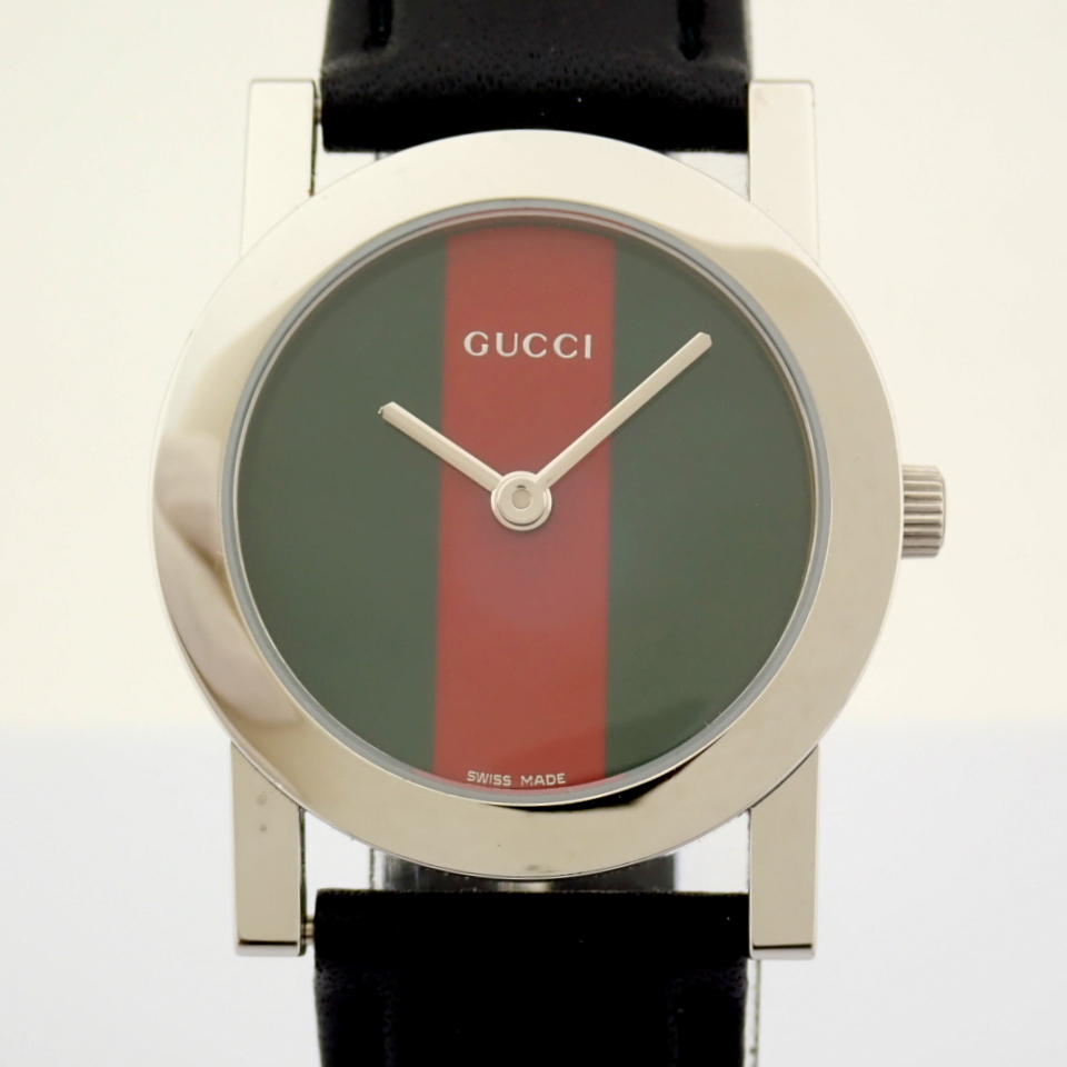 Gucci / 5200L - Lady's Steel Wrist Watch