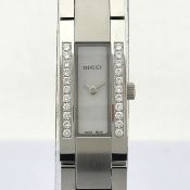 Gucci / 4600L / Mother Of Pearl & Diamond Dial - Lady's Steel Wrist Watch
