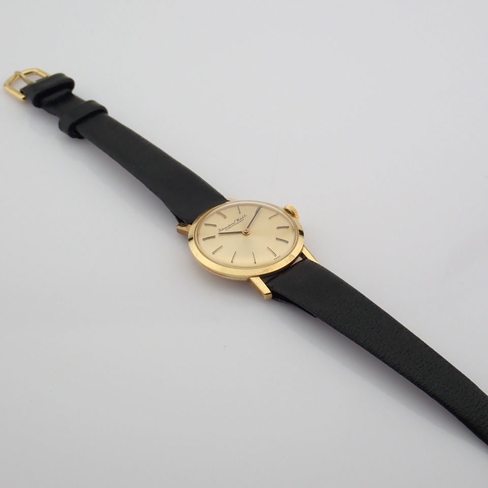 IWC / Schaffhausen 18K - Lady's Yellow gold Wrist Watch - Image 9 of 12