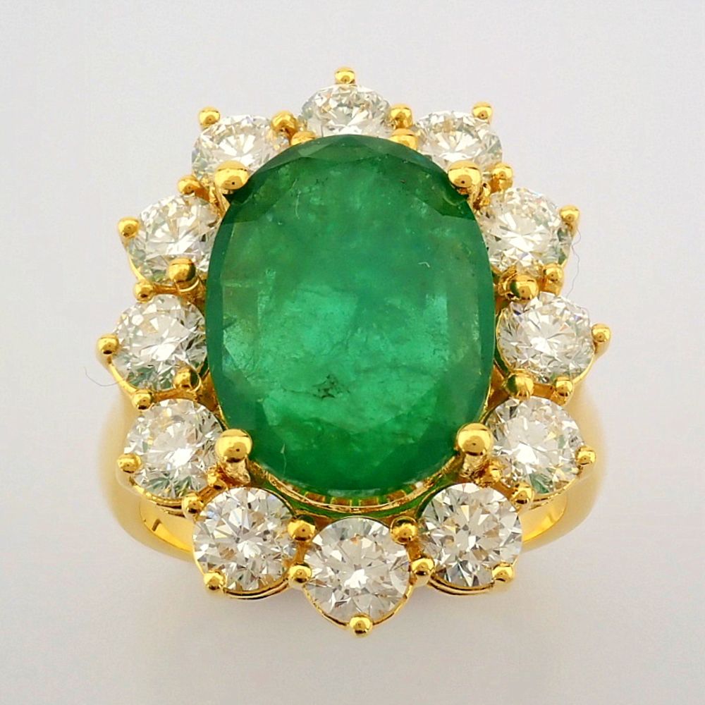 New Year Certified Diamond Jewellery | Featuring a Beautiful Large 7.9 Ct Emerald and Diamond Ring