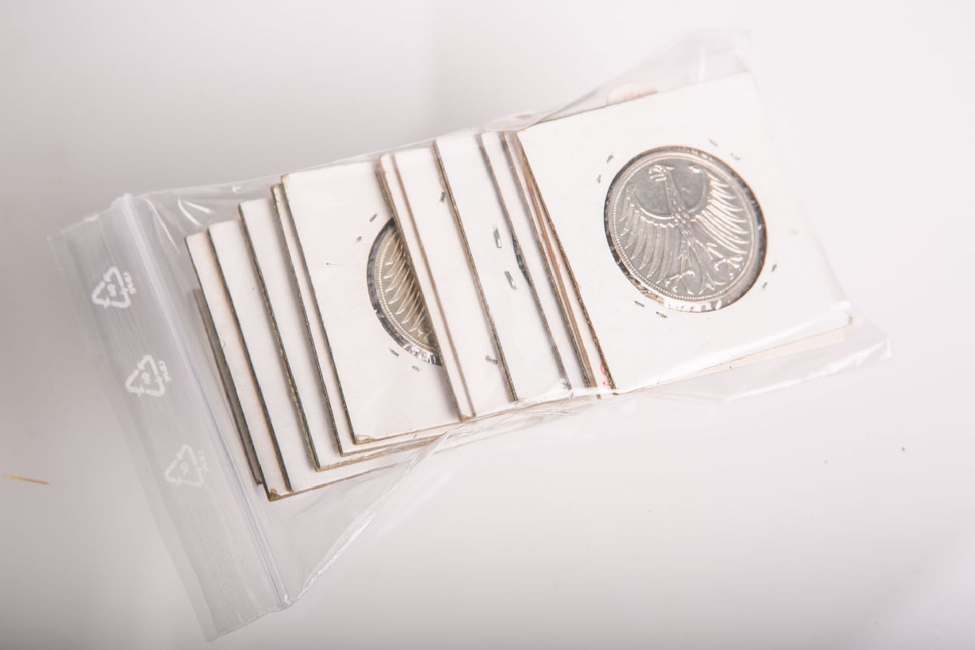 Konvolut von 15 5-DM-Münzen „Silberadler", versch. Jahrgänge u. Münzprägestätten, je