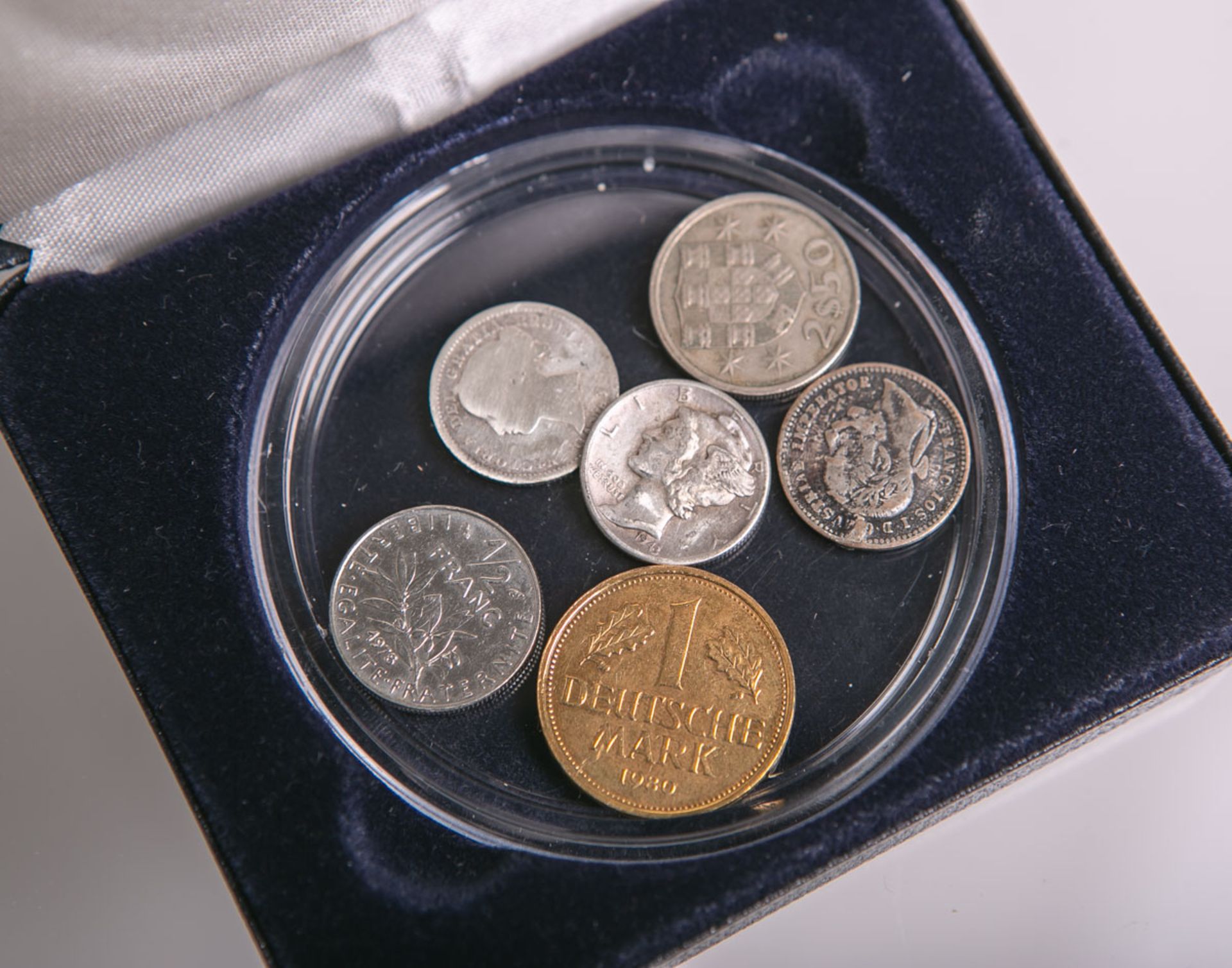 Konvolut von sechs versch. Münzen, bestehend aus: 1x 10 Cents (1899), Canada, Victoria del Gratia
