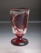 Becherglas (wohl 20. Jh.), klares Glas rot überfangen, Blumendekor, H. ca. 12 cm. Altersgem.