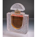 Gr. Lalique-Parfümflakon aus Baccarat-Glas (im Stil des Art Déco, Frankreich, wohl 20. Jh.),