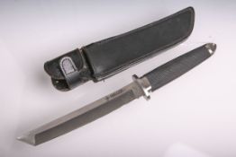 Kampfmesser in der Form von jap. Wakizashi, Hersteller auf Klinge bez. "Haller", 1-schneidige