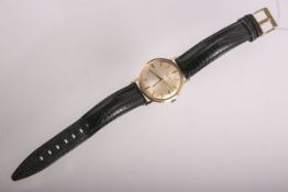 Herrenarmbanduhr "Longines" (Swiss made), Metall vergoldet, gelbfarbenes Zifferblatt m.