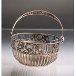 Silberkörbchen 800 Silber, Rand filigran durchbrochen gearbeitet, m. klassizistischen Motiven,