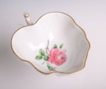 Blattschale (Meissen, blaue Schwertermarke), Dekor "Rote Rose" m. Goldrand, ca. 10 x 8 x 3,5 cm.