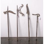 4 Metallpiken (wohl Indien, 19. Jh.), Eisen, wurden von einem Mahout (Elefantenführer) benutzt,