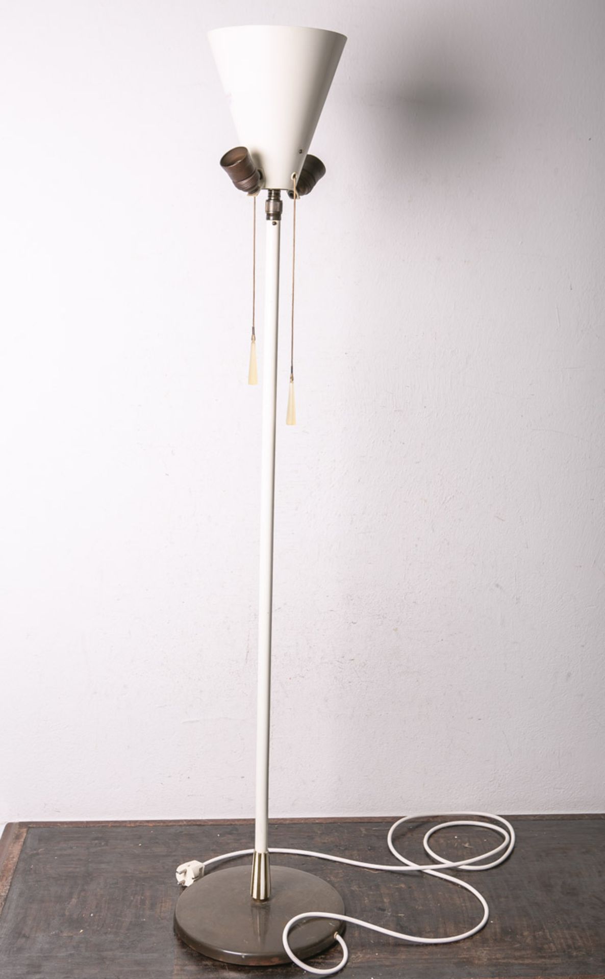Art Déco-Stehlampe aus Metall, 3-flammiger Deckenfluter (Funktion ungeprüft), mit rundem