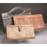 Konvolut von 3 flachen Handtaschen aus versch. Schlangenleder (wohl 1940/50er Jahre), versch.