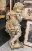 Kl. Flöte spielender Putto (Alter u. Herkunft unbekannt), Steinguss, H. ca. 94 cm. Best.