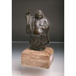 Bronzefigur eines stehenden Buddhas