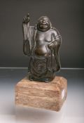 Bronzefigur eines stehenden Buddhas