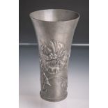 Vase (Kaiserzinn, Jugendstil), m.