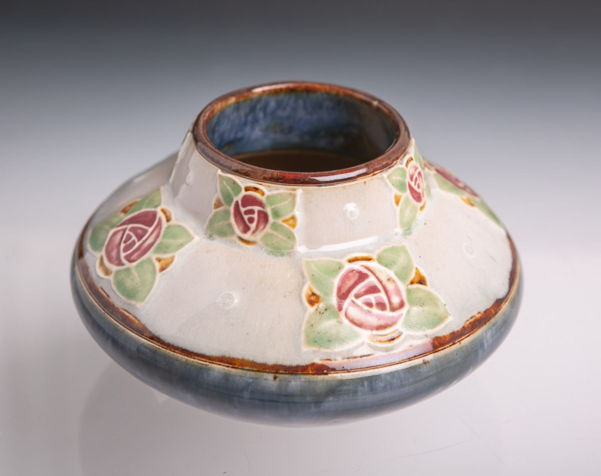 Vase (Royal Dux, Prägestempel, um