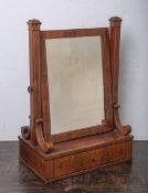 Biedermeier-Tischspiegel (wohl norddeutsch, um 1830/40)