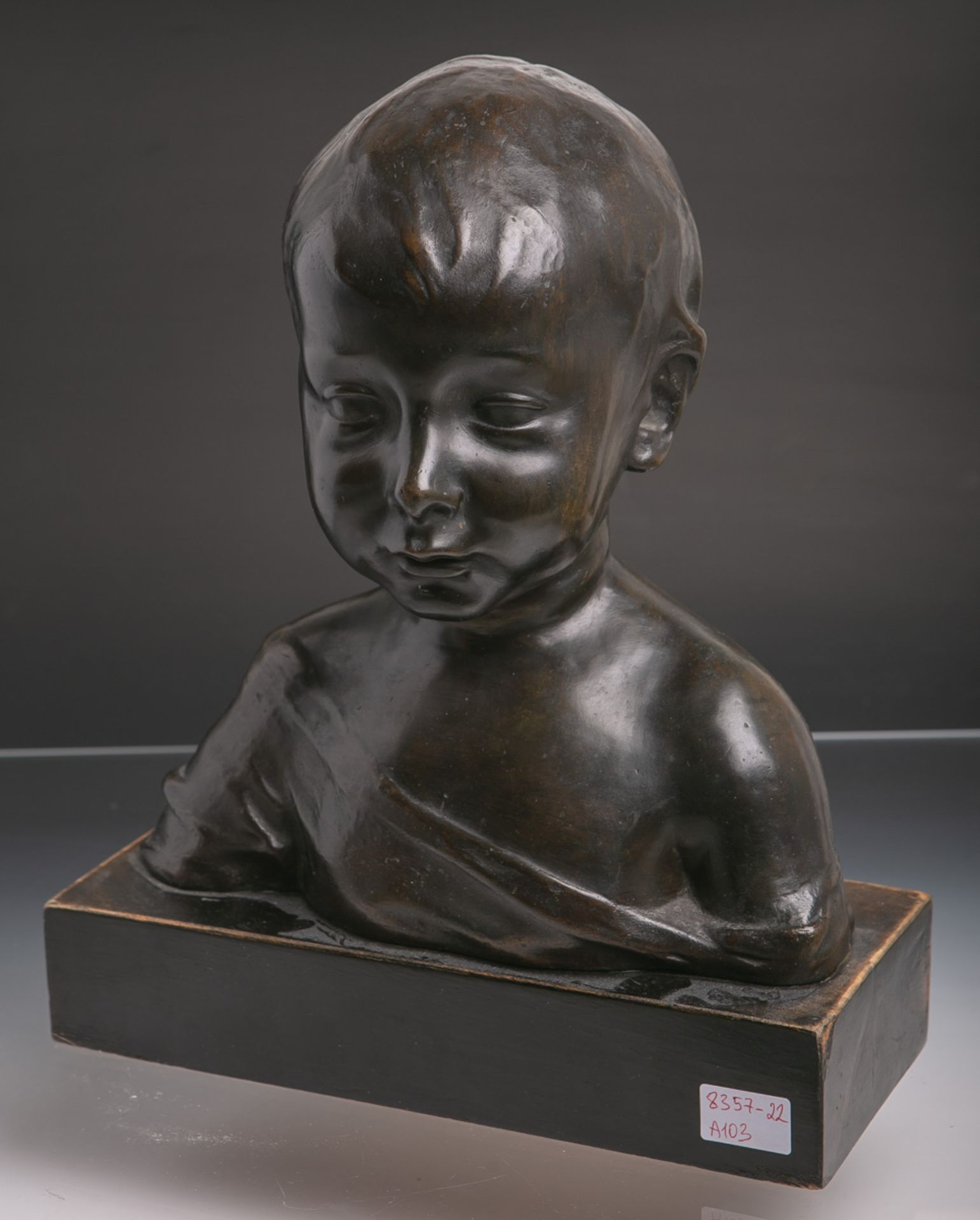 Unbekannter Künstler (20. Jh.), Bronzebüste eines Jungen
