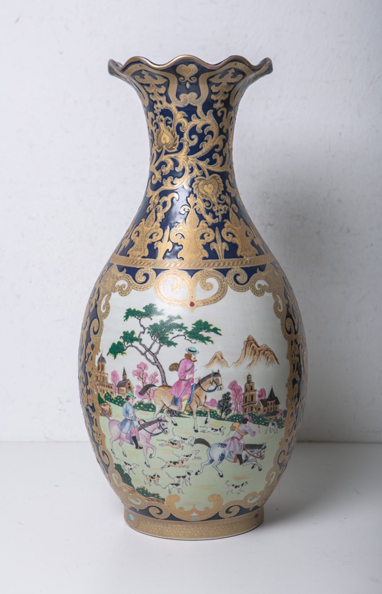 Chin. Bodenvase (wohl China, wohl 20. Jh.)