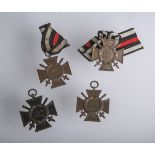 Konvolut von 4 Frontkämpferabzeichen m. Schwertern (1. WK, Kaiserreich)